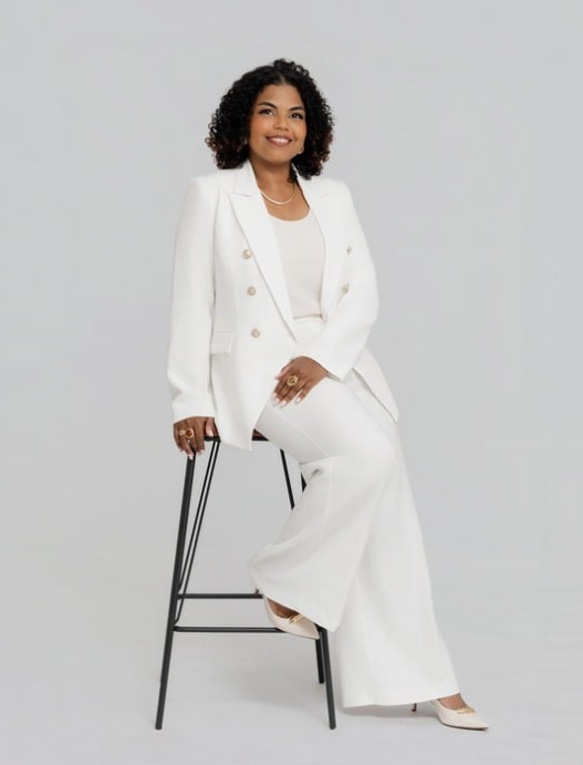 Dra. Raquel Alessandra, endocrinologista